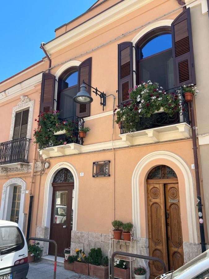 Trigu & Mangoni Bed & Breakfast Каляри Екстериор снимка