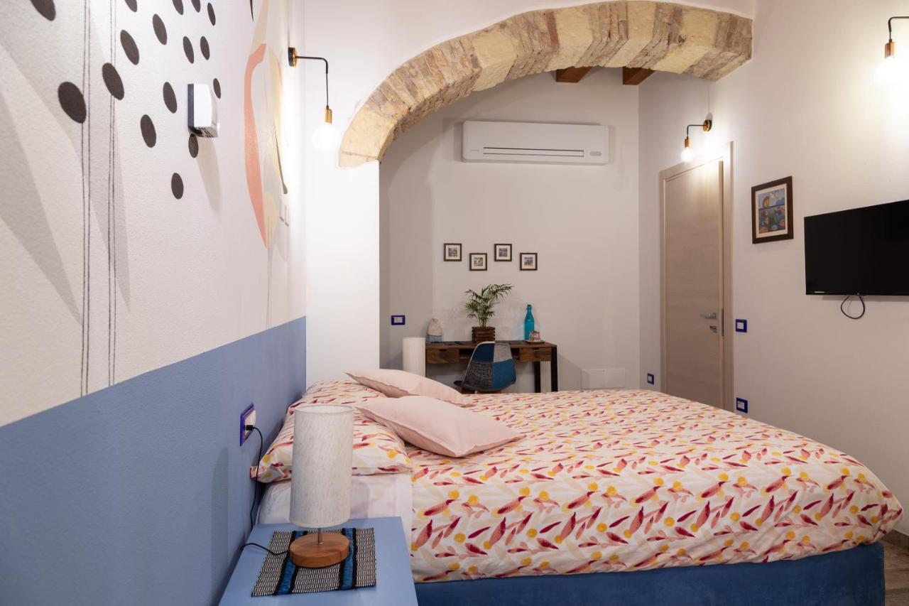 Trigu & Mangoni Bed & Breakfast Каляри Екстериор снимка